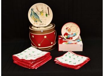 NEW WILLIAMS AND SONOMA Xmas Plates With Placemats And Napkins