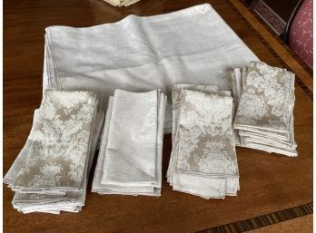 Cream Leaf Design  Tablecloth And 24 Napkins