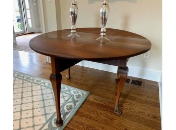 Antique Drop Leaf Table Dining Table (LOC: W1)