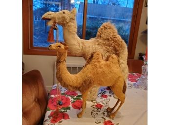 Two Vintage Beasts Of Burden - Figurines - Camels With Realistic Coats