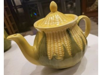 Distinctive Shawnee USA Corn King Pattern  TEAPOT & LID #75. Famous Green & Yellow Corn Husk Pattern