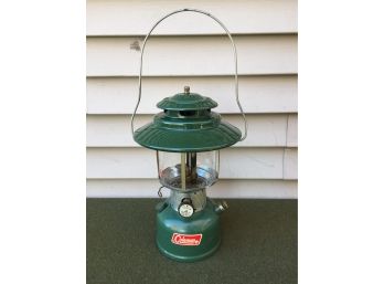 Estate Fresh Vintage Green Enamel Coleman Lantern. In Excellent Like New Condition.