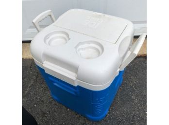 Igloo Ice Cube 14 Can Capacity Cooler