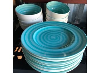 Crate & Barrel Blue Swirl 16 Piece Bowl And Plate Set