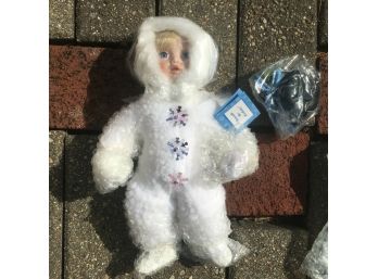 Ashton Drake SnowBabies 'Beneath The Mistletoe' Doll With Snowman