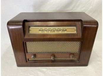 Antique Fada Radio