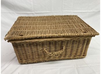 Large Wicker Basket With Lid - With Handle
