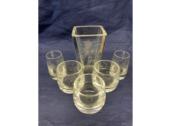 Mini Butterfly And Flower Etched Vase And 5 Mini Cups