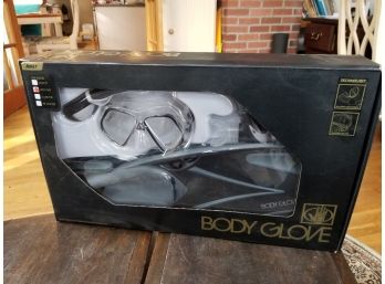 Body Glove Deluxe Snorkel Set New In Box