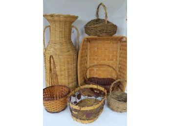 Assortment Of Vintage Wicker Woven Baskets-Farmhouse Country Decor