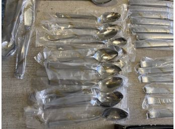 Partial Stainless Steel Flatware - New! Lots Of Pieces But Missing Some Pieces (forks Primarily)