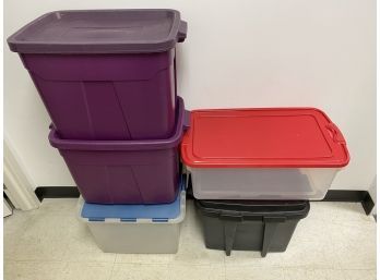 5 Plastic Storage Containers