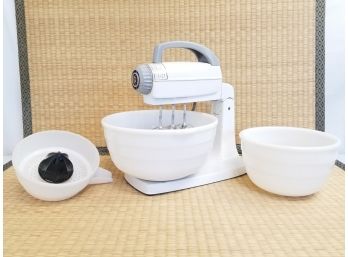 Vintage 1950's GE Triple Whip Stand Mixer With Milk Glass Bowls & Juicer Attachments