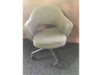 Mid-century Sturdy Gray Office Chair