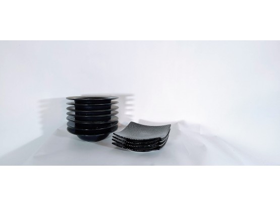 Black And Tan Tabletops Lifestyles Celestial Plates - Black Nautica Bowls
