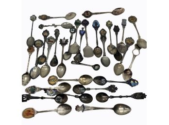 31 Antique & Vintage Souvenir Spoon (Lot A)