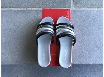 Aerosoles Size 8 Sandals - New In The Box
