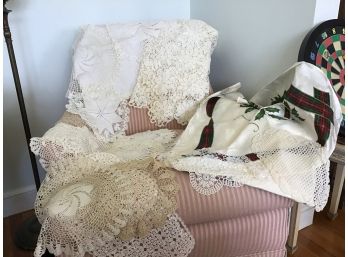 Twenty Three Pieces Of Vintage Linen - Lot #2
