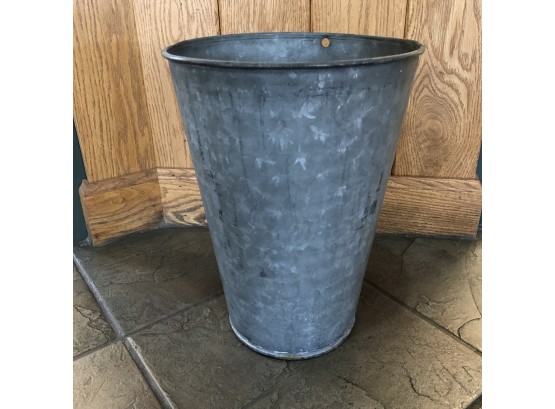 Galvanized Metal Bucket With Hole For Hanging