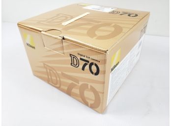Nikon D70 6.1 Megapixel Digital SLR Camera Body