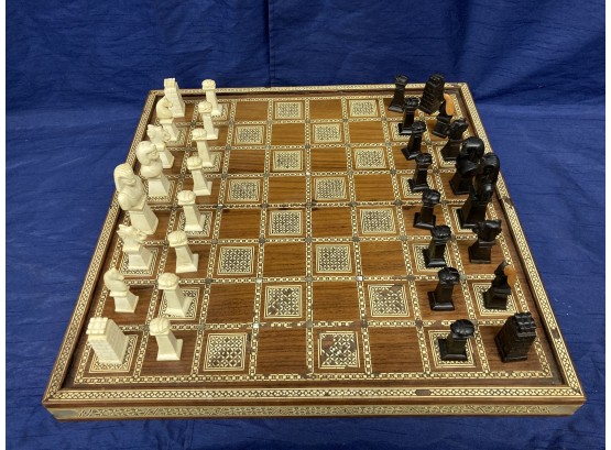 Amazing Chess Set
