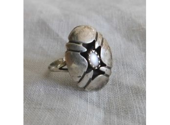 Nice Little Vintage Sterling Silve Ring, White Center Stone