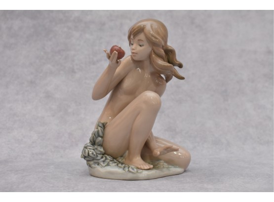 Lladro 'Eve With Apple' Figurine No 1482