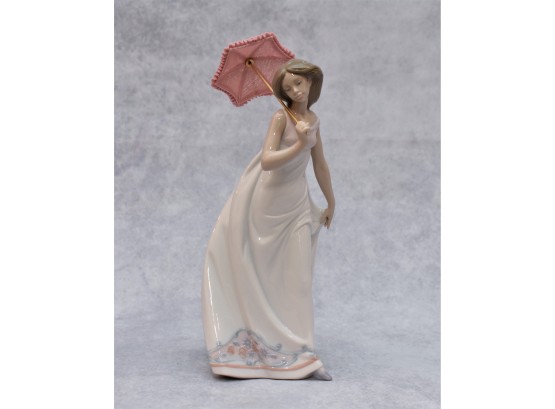 Lladro 'Afternoon Promenade' Figurine No 07636