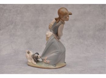 Lladro 'Naughty Dog' Figurine No 4982