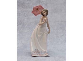 Lladro 'Afternoon Promenade' Figurine No 07636