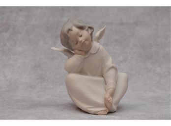 Lladro 'Thinking Angel' Figurine (matte) No 4539