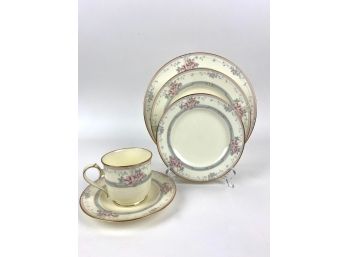 Noritake 'Magnificence' China Service For Twelve