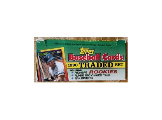Topps Baseball Cards~ 1990 Traded Set ~