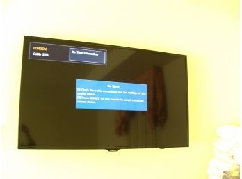 Samsung 50' TV With Base Stand