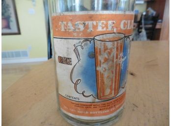 Vintage Tastee Club Orange Soda Bottle Advertising 1pt Island Road Bottling Co