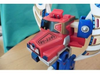 Vintage Transformers Robot Toy VK-339 Truck To Winged Wings Robot