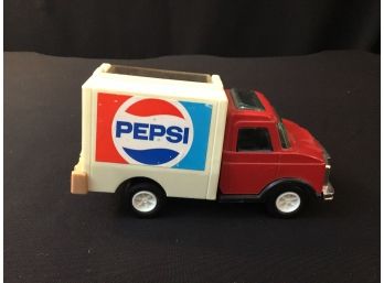 Vintage Tootsie Toy Pepsi Service Truck With Bottles Made In USA