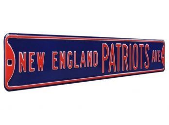 NFL New England Patriots Avenue Metal Wall Hanging Sealed