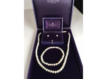 Lovely Three Piece Suite Of Freshwater Pearl & Sterling Silver Jewelry - 17' Necklace - Bracelet & Earrings