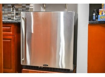 Marvel 30' Under-counter Stainless Steel Refrigerator/Freezer