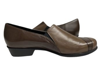 Munro Shoe, Size 10