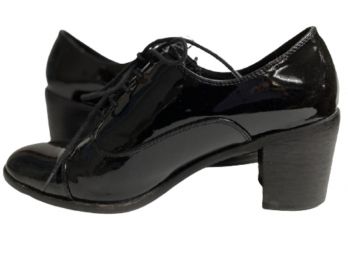 Steve Madden Lace-Up Shoe, Size 10