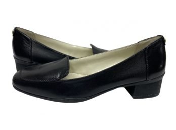 Anne Klein Leather Shoe, Size 7