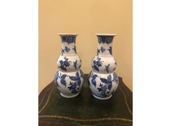 Beautiful Pair Of Blue And White Porcelain Vases