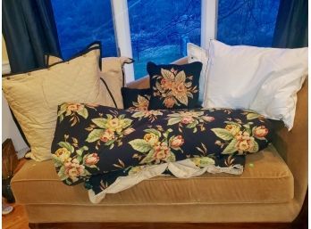 Miscellaneous Ralph Lauren Pillows And Shams
