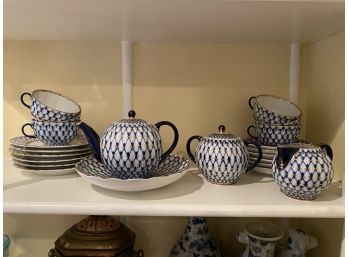 Lomonosov St. Petersburg Imperial Porcelain Tea Set, Blue Netting With Gold Leaf Accent