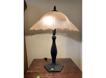Vintage Style Iron Table Lamp With Frosted Glass Shade