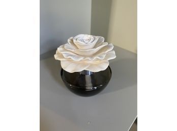 Exquisite Ceramic White Rose Parfume Decanter