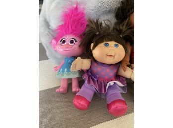 Lot Of 6 Dolls Including Cabbage Patch And Moana