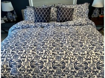 Stunning Ralph Lauren Home Blue & White King Size Bedding Set